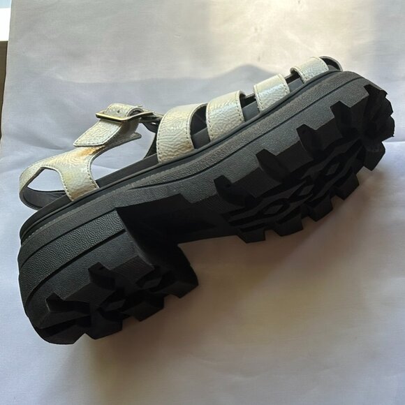 Katy Perry The Geli Combat Fisherman Platform Sandal Sz 8 White/Black w/ Buckle - Picture 4 of 6